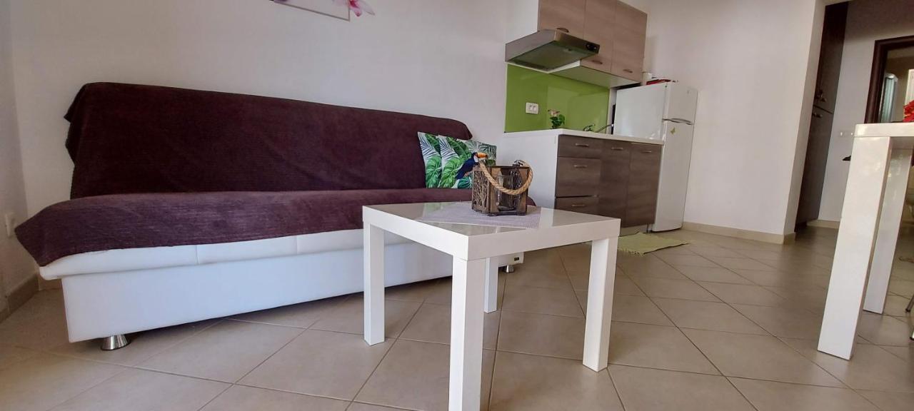 Apartmani Tomislav Кърк Екстериор снимка